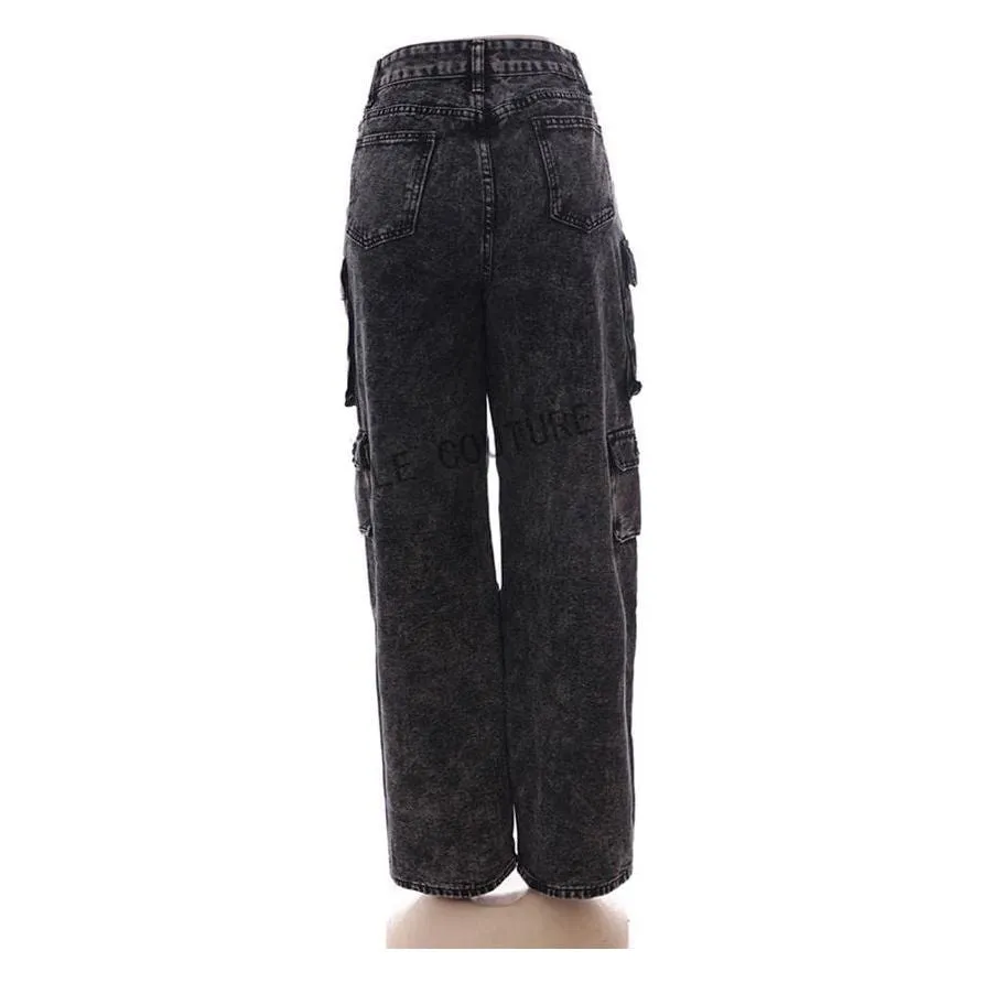 Women's Loose Fit Casual Jeans With Large Flap Pockets.